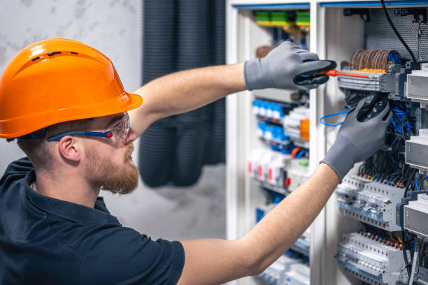 Best Local Electrician Companies  in Webb City, MO